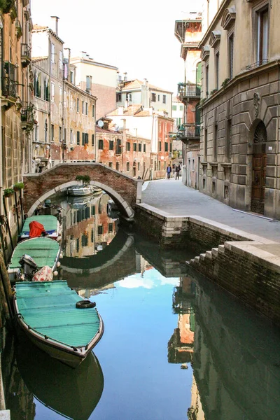 Una chennel nella città di Venezia — Foto Stock