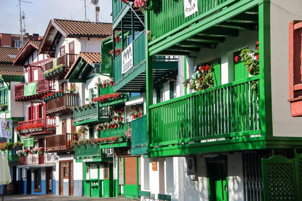 Colorful facades at Hondarribia — Stock Photo, Image