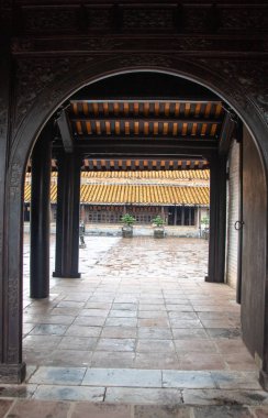 Tu Dük 'ün Mezarı