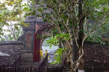 Tu Dük 'ün Mezarı