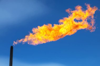 Gökyüzüne karşı gaz Meşalesi.