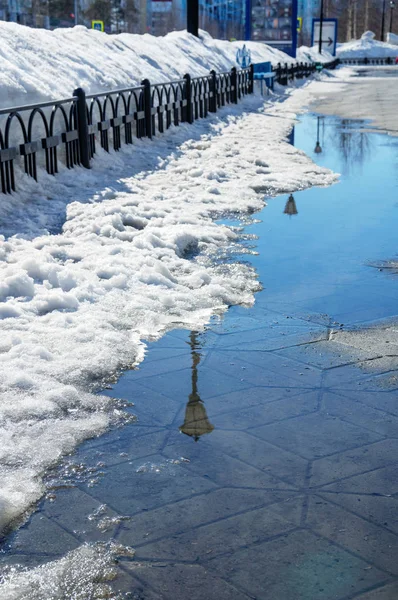 Printemps paysage urbain — Photo