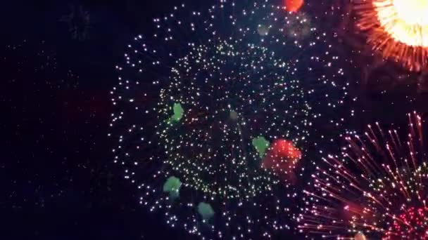 Multi χρώμα Πολλαπλό σχήμα οθόνη έκρηξη ουρανό νύχτα βρόχο φόντο — Αρχείο Βίντεο