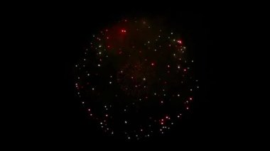 Gece Gökyüzü Yeşil Ekran Canlandırmasında Renkli Havai fişekler Patlama Işığı.
