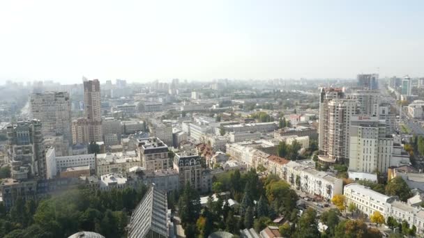 キエフ ウクライナで見下ろして公園空中都市の景観 — ストック動画