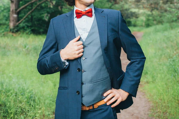 Damat açık portresi