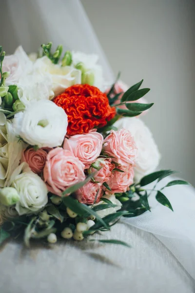 Belo buquê de casamento — Fotografia de Stock