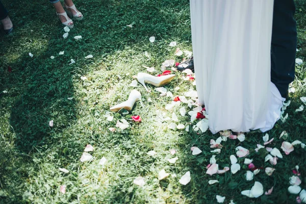 Bruid en bruidegom huwelijksceremonie — Stockfoto