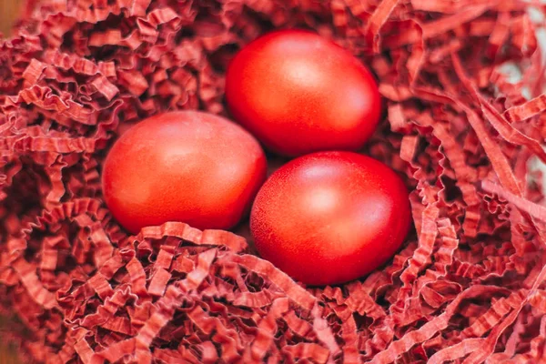 Червоний великодні яйця — стокове фото