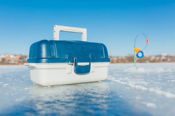 Engins de pêche pour la pêche hivernale . — Photo