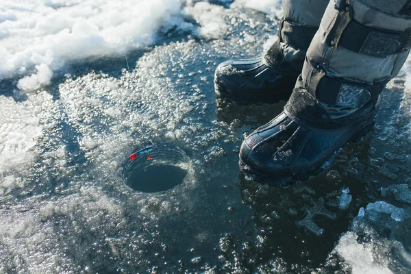 Pêche sur glace. Pêche d'hiver — Photo