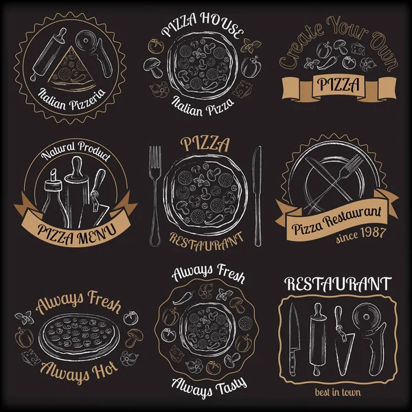 Set de pizza menú restaurante blanco y beige insignias en bac negro — Vector de stock