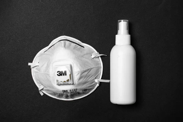 Disposable Fabric Protective Face Mask Viruses Covid Sanitizer White Bottle — Stock Photo, Image