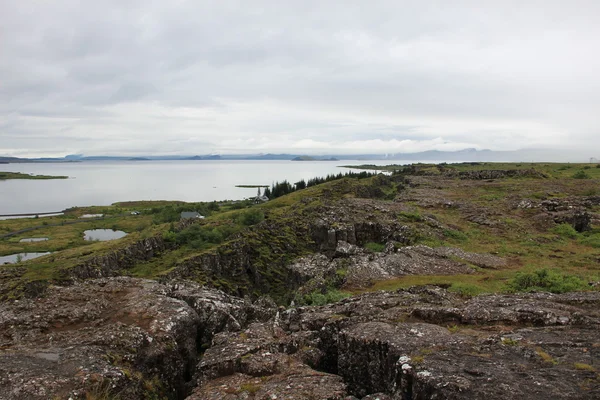 İzlanda'daki Thingvellir yakınındaki güzel rift Vadisi