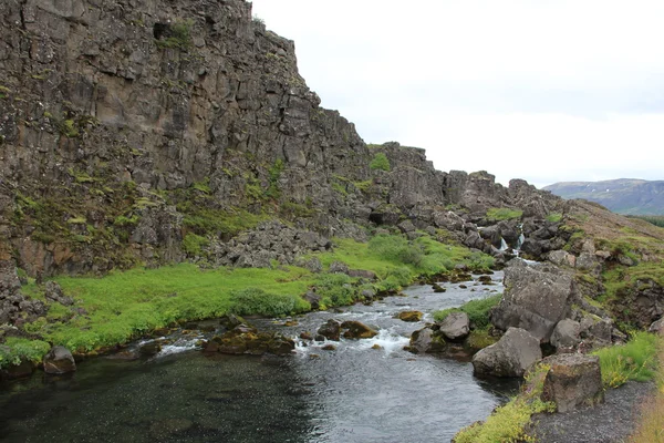 İzlanda'daki Thingvellir yakınındaki güzel rift Vadisi