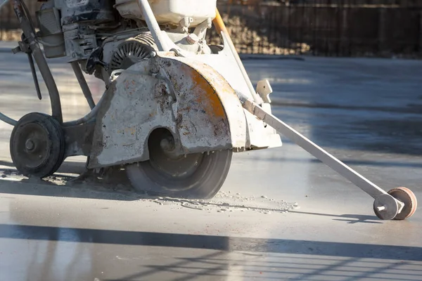 Memotong beton basah — Stok Foto