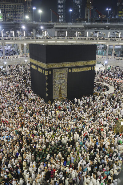 Pilgrims around Kaaba