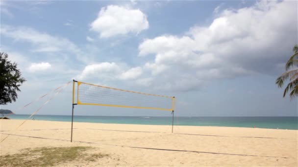 Campo de voleibol playa sin gente en él — Vídeo de stock