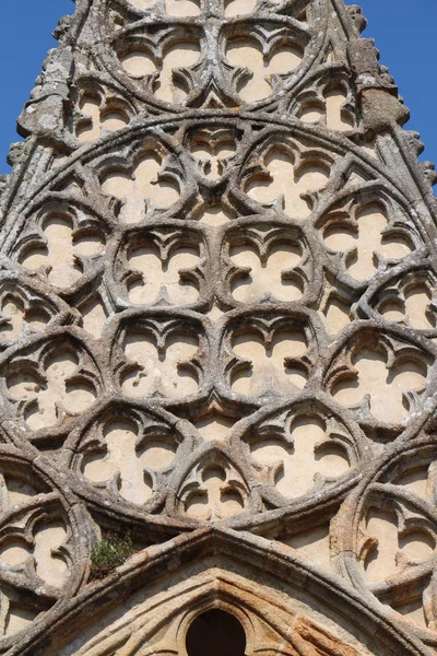Detalle de la puerta de Notre Dame de Roscudon en Pont-Croix — Foto de Stock