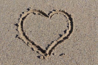 Kumda bir kalp