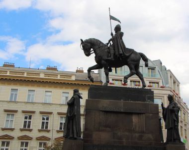 Prag'da Saint Wenceslas atlı heykeli