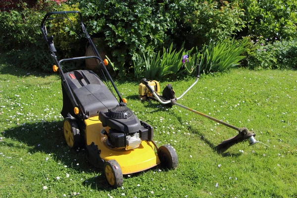 Bahçe ekipman, biçme ve fırça kesici