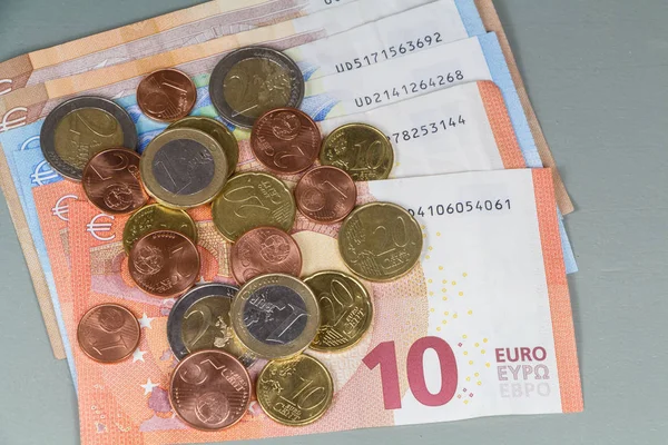 Euromunten en -bankbiljetten — Stockfoto