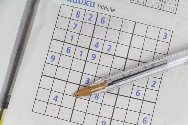 Jogo de Sudoku em um jornal — Fotografia de Stock