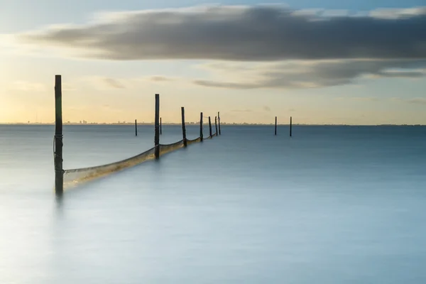 Ijsselmeer med horisonten av Amsterdam — Stockfoto