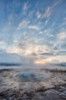 İzlanda'daki strokkur Şofben