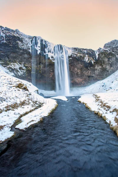 Cascada de Skogafoss, Islandia —  Fotos de Stock