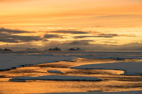 Paisaje ártico invierno — Foto de Stock