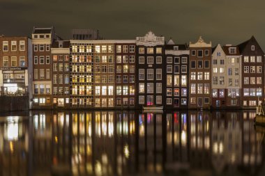  Cityscape Amsterdam ünlü kanalları
