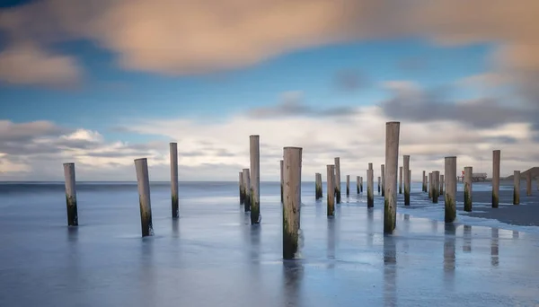 Poteaux Sur Plage Petten Pays Bas Pendant Coucher Soleil Vent — Photo