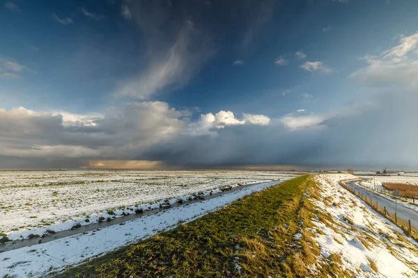 Winterlandschap Holland Wolken Sneeuw Zonlicht — Stockfoto