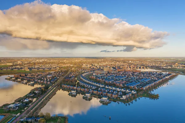 太阳城Heerhugowaard荷兰从上面看 第一个零排放村 — 图库照片