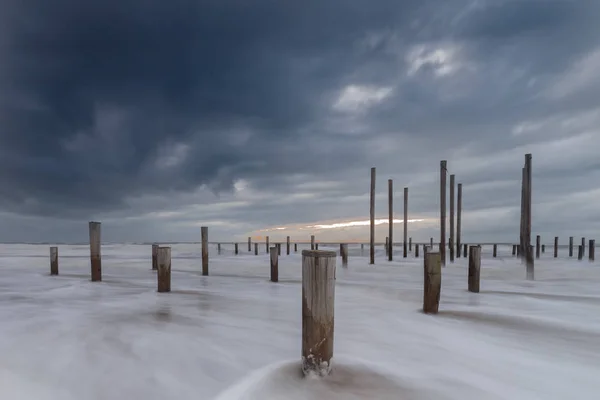 Scenic View Wooden Poles Sea — Stock Photo, Image