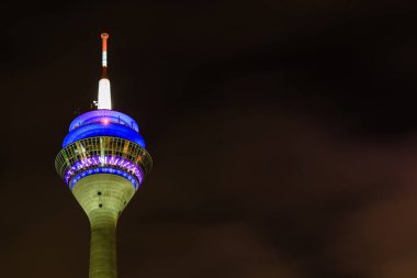 Düsseldorf'Televizyon Kulesi