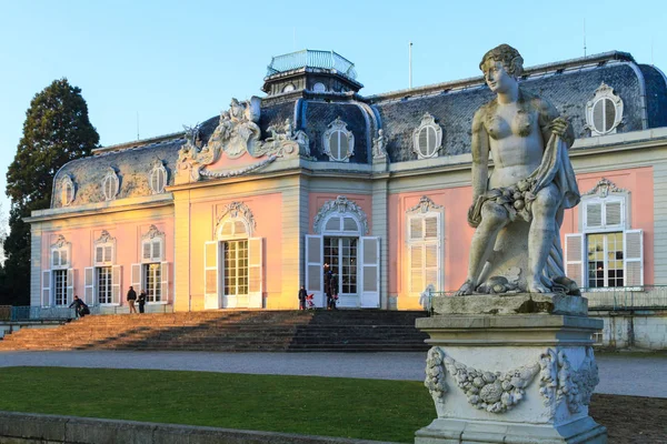 Düsseldorf, Kuzey Ren-Vestfalya, Almanya - 22 Ocak 2017. Kale Benrath