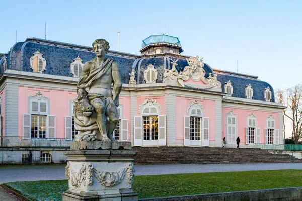 Düsseldorf, Kuzey Ren-Vestfalya, Almanya - 22 Ocak 2017. Kale Benrath