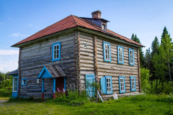 Solovki, Rusya - 26 Haziran 2016: Arhimandrit Makarius yazlık, 1882 yılında inşa.