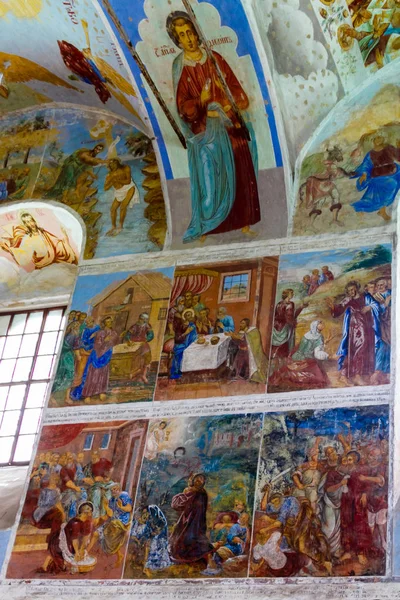 Malarstwo ścienne w klasztorze Aleksandra Svirskiego w Staraya Sloboda, Rosja. 2016 lipca. — Zdjęcie stockowe