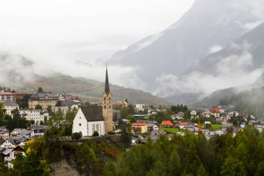 Scoul, İsviçre'deki Graubunden Canton bakmak.