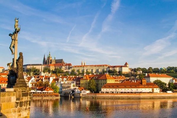 Prag'da tarihi çeyrek Hradschin görünümünü. — Stok fotoğraf