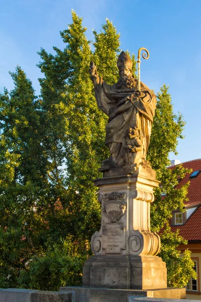 Religious statue at Charles Bridge Prague — Stock Photo, Image