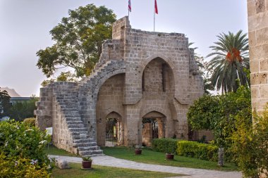 Bellapais Manastırı kalıntıları