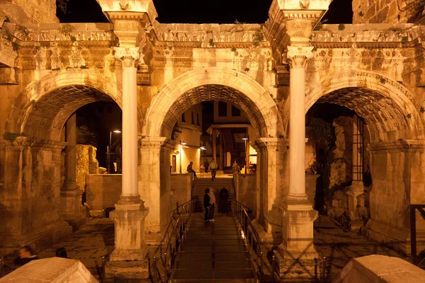 旧ローマのハドリアヌスの門. — ストック写真