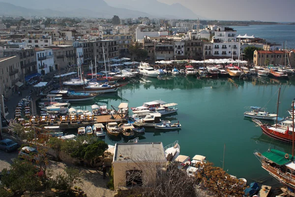 Kyrenia (Girne) kikötő. Észak-Ciprus. — Stock Fotó