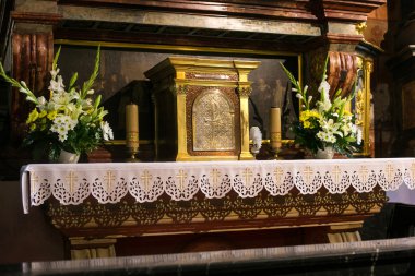 Ortaçağ St Mary Kilisesi Krakow iç unsurları. 
