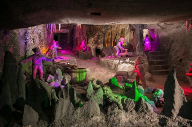 wieliczka tuz madeni.